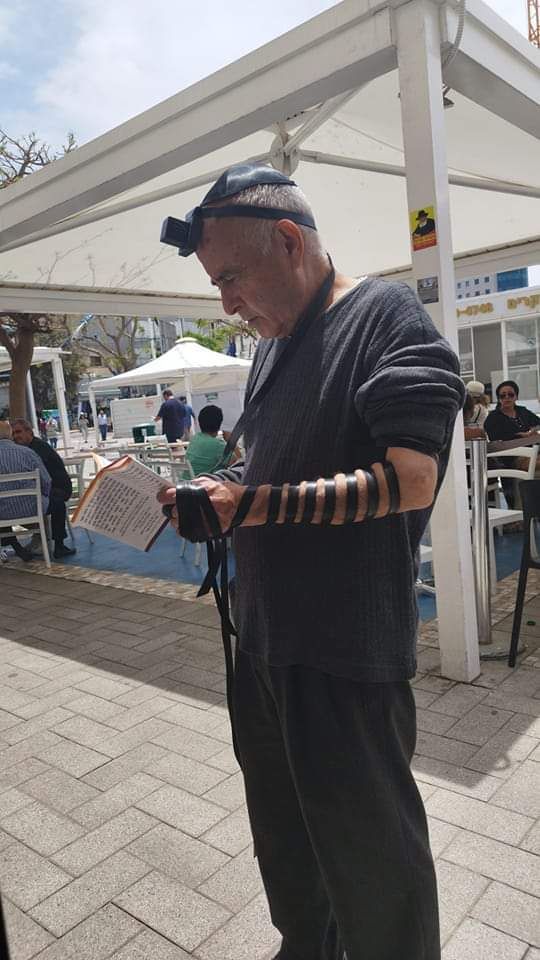 Stand de tefilin du Kikar de Natanya - photo 71