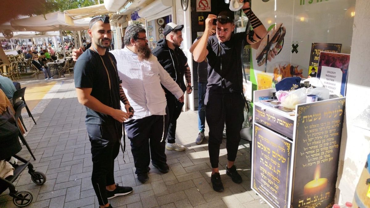 Stand de tefilin du Kikar de Natanya - photo 22