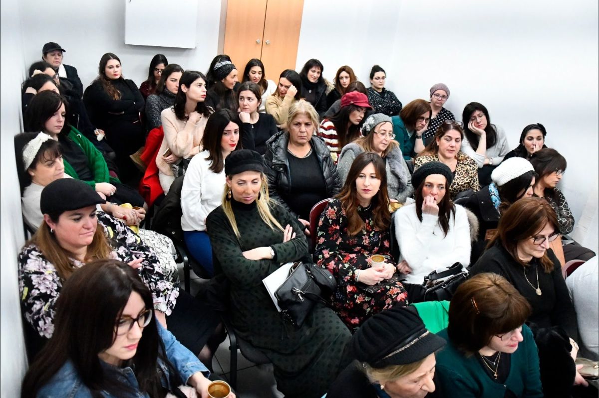 BETH LOUBAVITCH PANTIN - photo 16